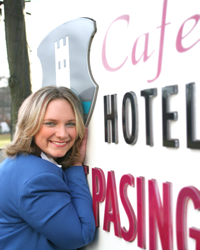  Marlene Helfer